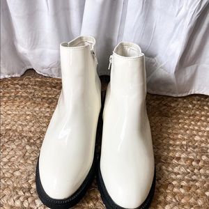 FustFab Size 12 White Ankle RainBoots